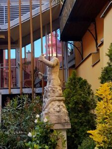 Kip Mitre na Mitrovem vrtu v Hotelu Mitra Ptuj