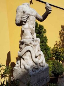 Kip Mitre na Mitrovem vrtu v Hotelu Mitra Ptuj